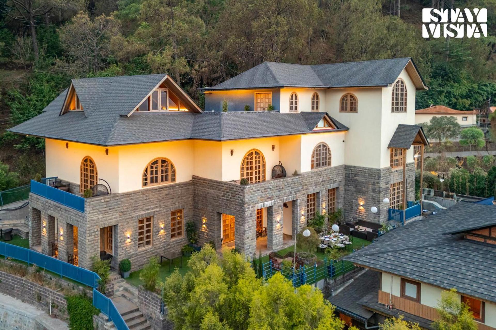 Stayvista At Sylvana Villas With Lawn, Bbq And Jacuzzi Kasauli Kültér fotó