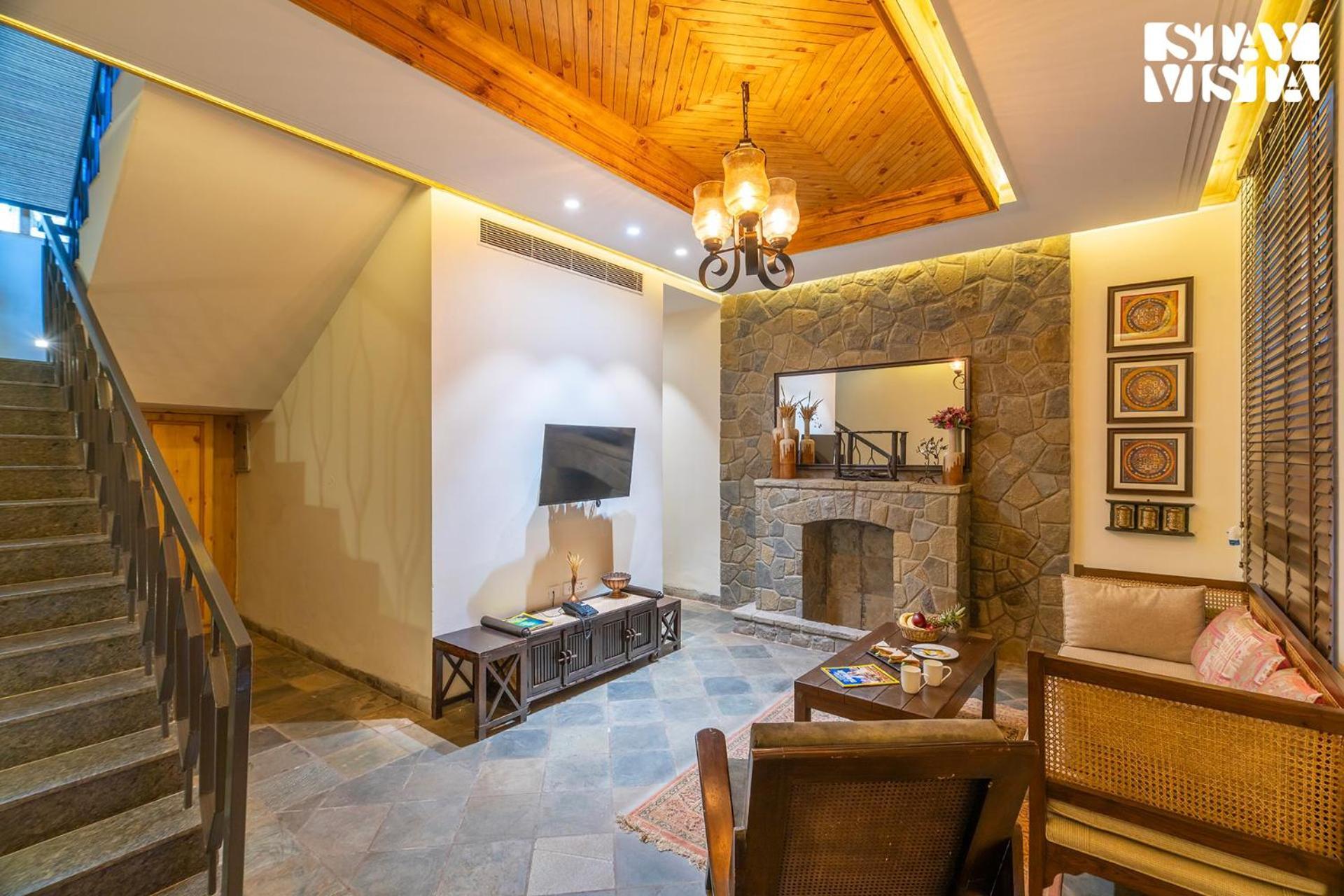 Stayvista At Sylvana Villas With Lawn, Bbq And Jacuzzi Kasauli Kültér fotó