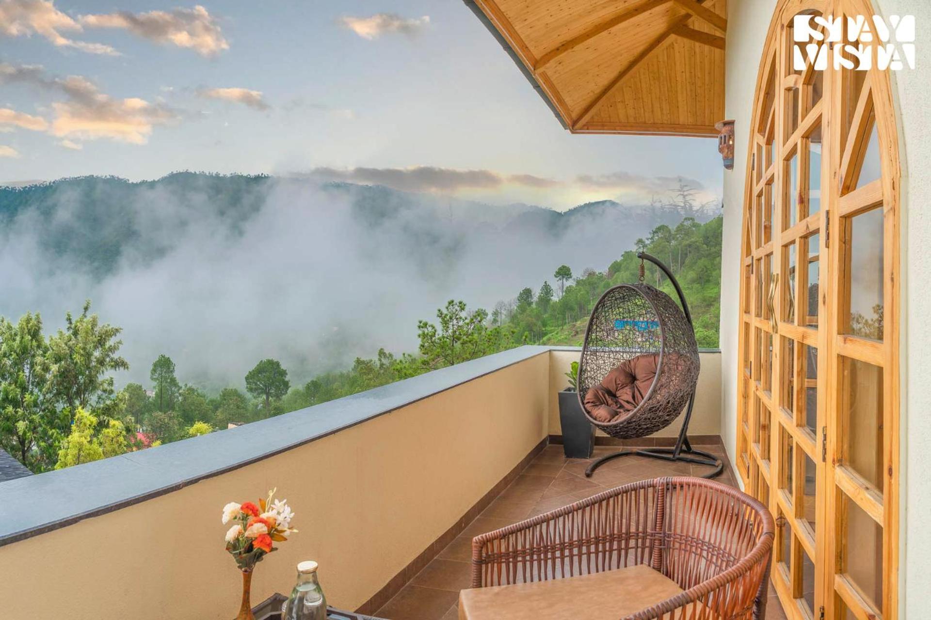 Stayvista At Sylvana Villas With Lawn, Bbq And Jacuzzi Kasauli Kültér fotó